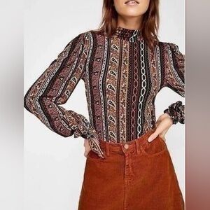 Free People Donatella Turtleneck Long Tie Sleeve Paisley Print Top Boho sizer M